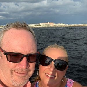 Meet your Posher, Wayne